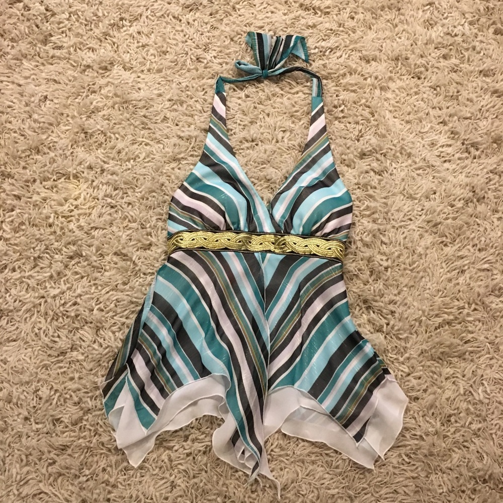 Cache halter top
